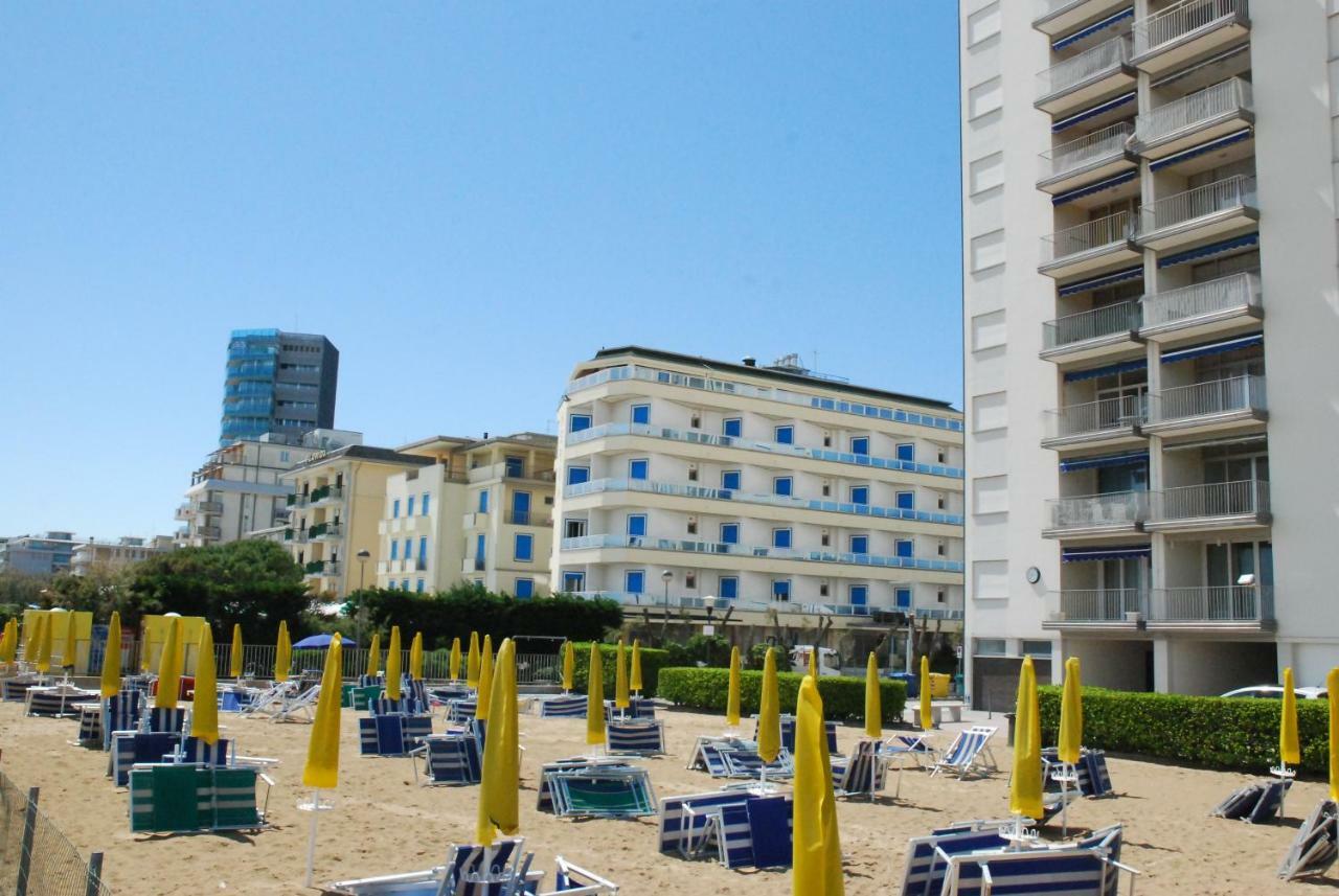 Heron Apartments Lido di Jesolo Eksteriør billede