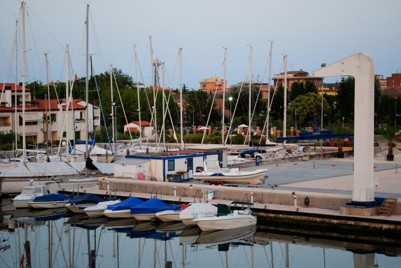 Heron Apartments Lido di Jesolo Eksteriør billede